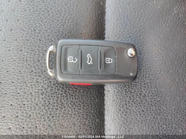 WVGJV7AX6FW559094 Volkswagen TIGUAN