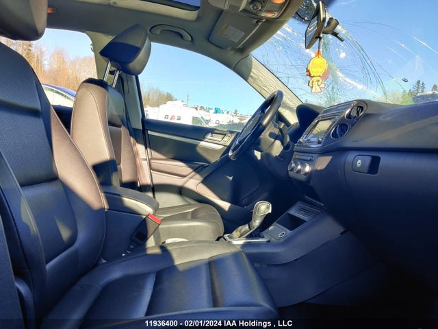 WVGJV7AX6FW559094 Volkswagen TIGUAN
