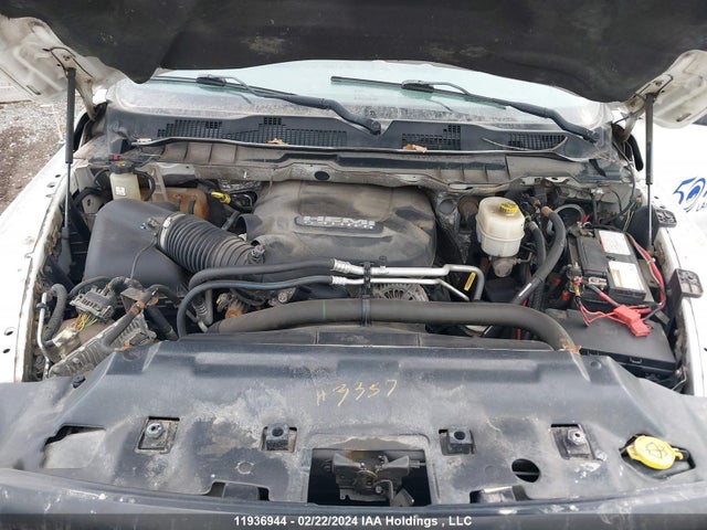 3C6MR5AJ3EG319883 RAM 2500 St
