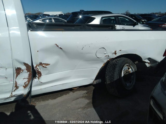 3C6MR5AJ3EG319883 RAM 2500 St