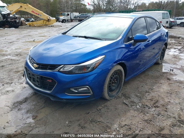 Chevrolet Cruze 2018 1G1BE5SM6J7245796 Image 2