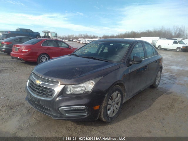 Chevrolet Cruze 2015 1G1PC5SBXF7226475 Image 2