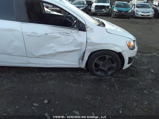Chevrolet Sonic 2015 1G1JC5SH7F4190014 Image 6