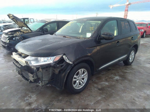 JA4AZ2A3XKZ606056 Mitsubishi Outlander