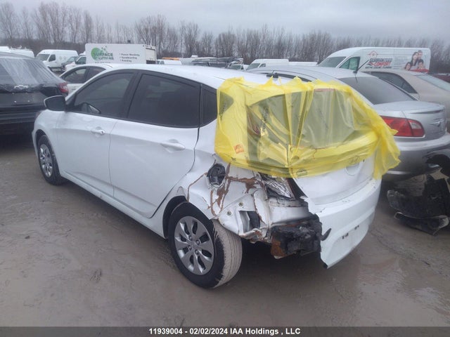 Hyundai ACCENT L 2016 KMHCT5AEXGU259797 Image 3