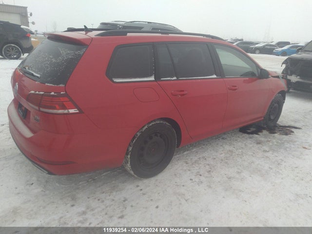 3VW217AU5JM762199 Volkswagen GOLF SPORTWAGEN