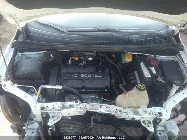 Chevrolet Sonic 2015 1G1JC5SH3F4175963 Image 10