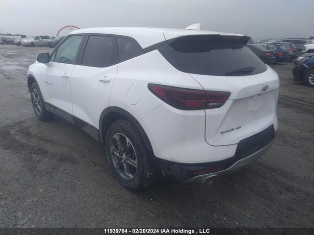 Chevrolet Blazer 2023 3GNKBHR42PS212819 Image 3