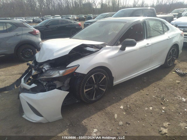 Toyota CAMRY 2019 4T1B61HK5KU241448 Image 2