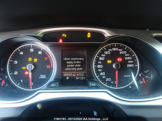 WAUBFCFL1FN031504 Audi A4