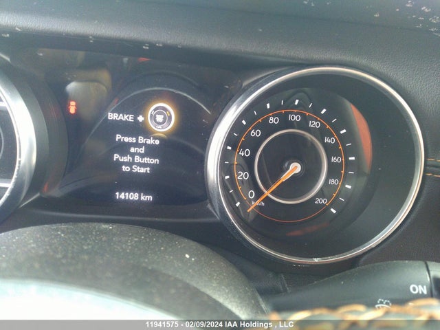 1C4HJXEG6PW506650 Jeep Wrangler Sahara