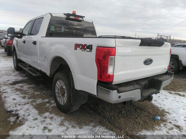 Ford F250 Super Duty 2018 1FT7W2B63JEB00074 Image 3