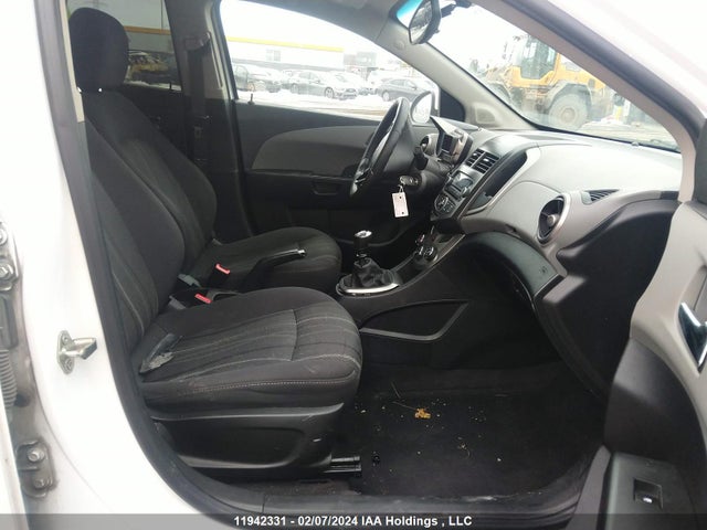 Chevrolet Sonic 2014 1G1JD5EH1E4244348 Image 5
