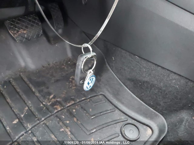 3VWEM7BU4PM035521 Volkswagen JETTA