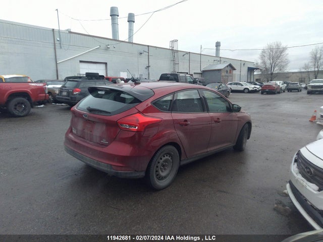 Ford FOCUS SE 2016 1FADP3K29GL264961 Image 4