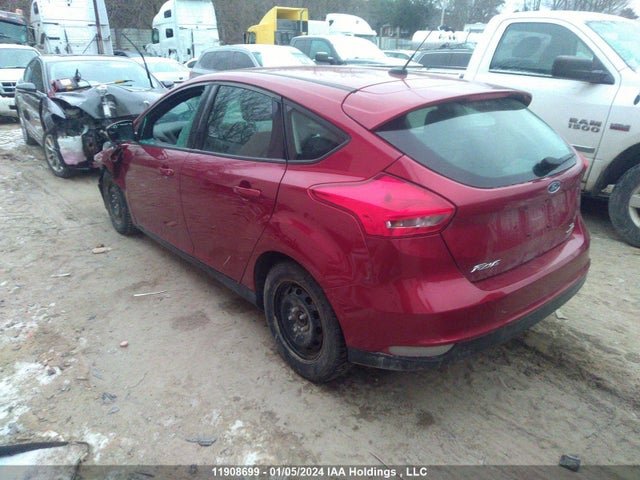 Ford FOCUS SE 2015 1FADP3K29FL309833 Image 3