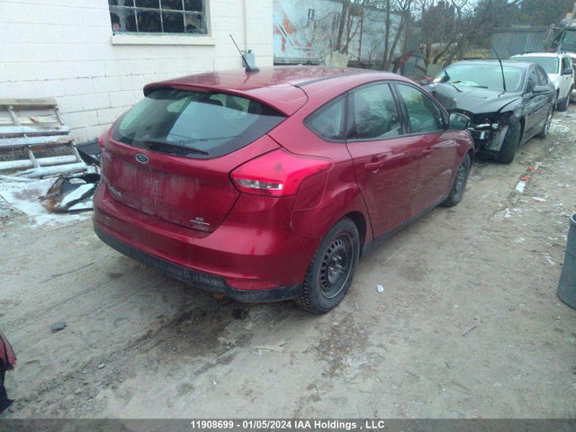 Ford FOCUS SE 2015 1FADP3K29FL309833 Image 4