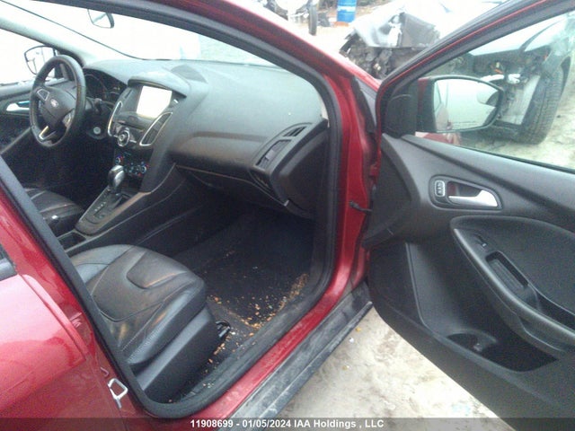 Ford FOCUS SE 2015 1FADP3K29FL309833 Image 5