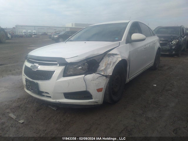Chevrolet Cruze 2014 1G1PC5SB6E7203418 Image 2