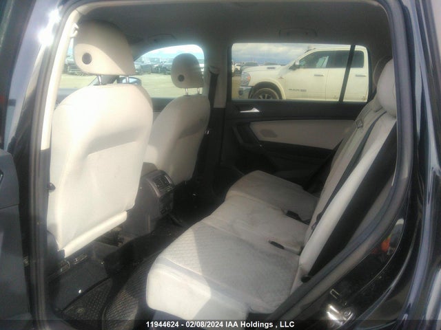 3VV0B7AX5JM036331 Volkswagen TIGUAN