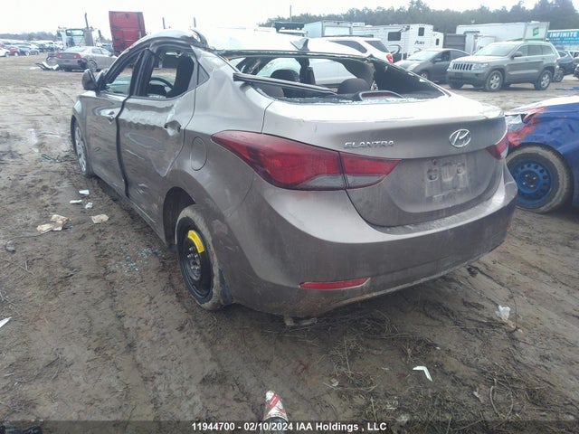 Hyundai ELANTRA GL 2015 5NPDH4AE4FH585897 Image 3
