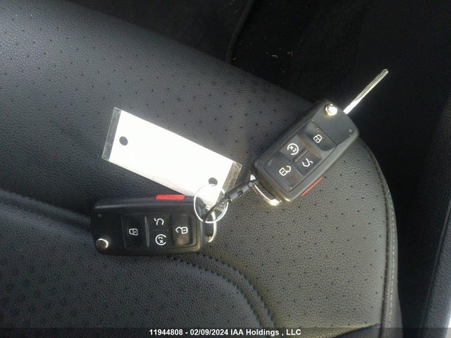1VWBA7A36MC015675 Volkswagen PASSAT
