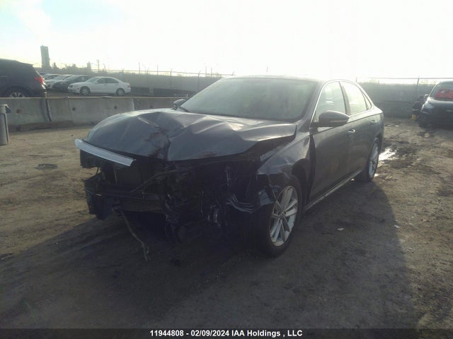 1VWBA7A36MC015675 Volkswagen PASSAT