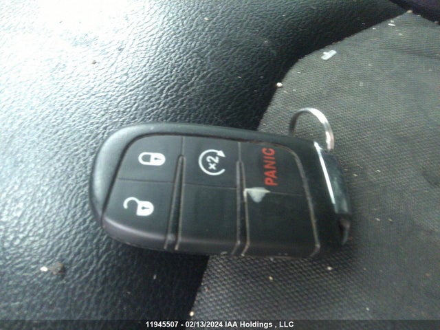3C4NJDBB7JT493639 Jeep Compass Latitude
