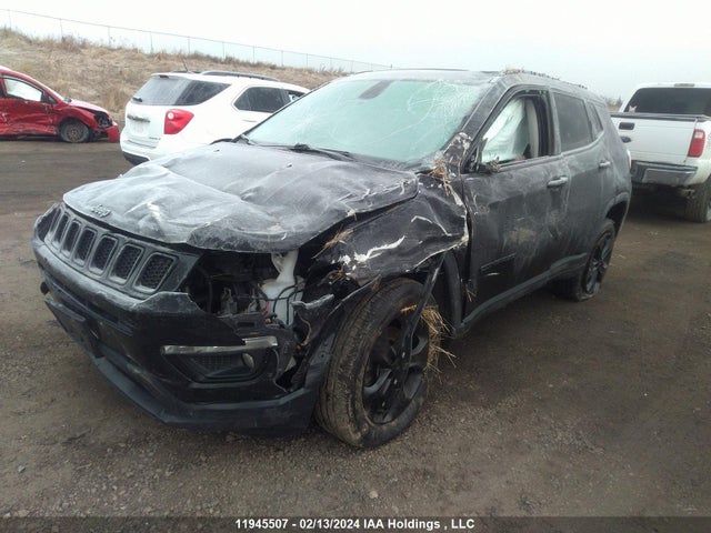 3C4NJDBB7JT493639 Jeep Compass Latitude