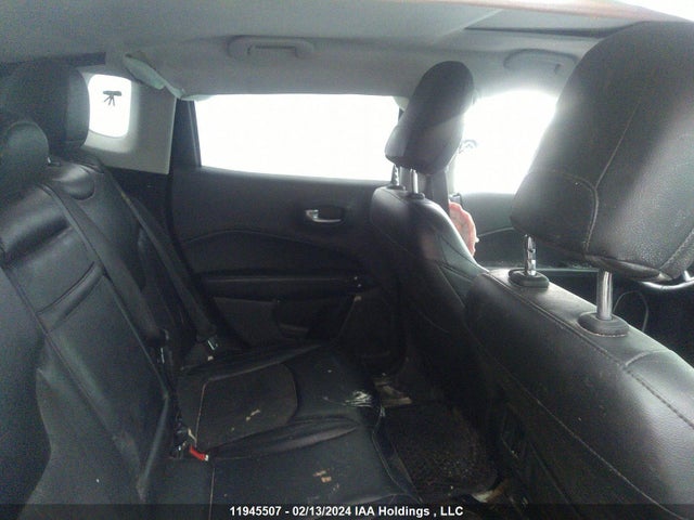 3C4NJDBB7JT493639 Jeep Compass Latitude