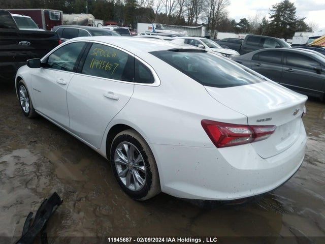 1G1ZD5ST9NF182018 Chevrolet Malibu