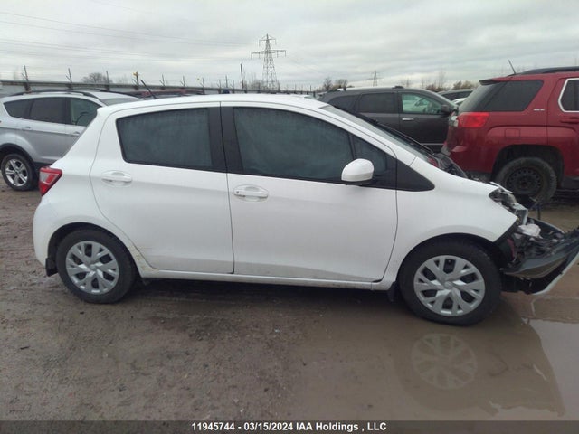 Toyota YARIS LE 2019 VNKKTUD38KA105563 Image 13