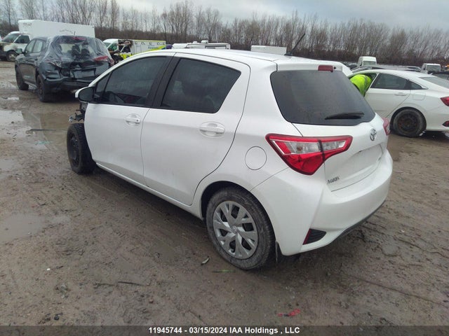 Toyota YARIS LE 2019 VNKKTUD38KA105563 Image 3