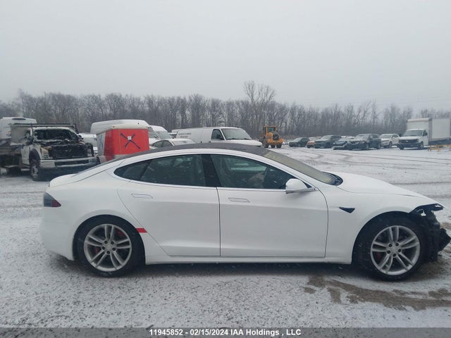 5YJSA1E28GF135728 Tesla MODEL S