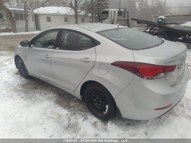 Hyundai ELANTRA GL 2015 5NPDH4AE4FH634791 Image 3