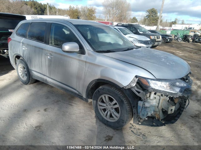 JA4AZ2A3XLZ609377 Mitsubishi Outlander Es