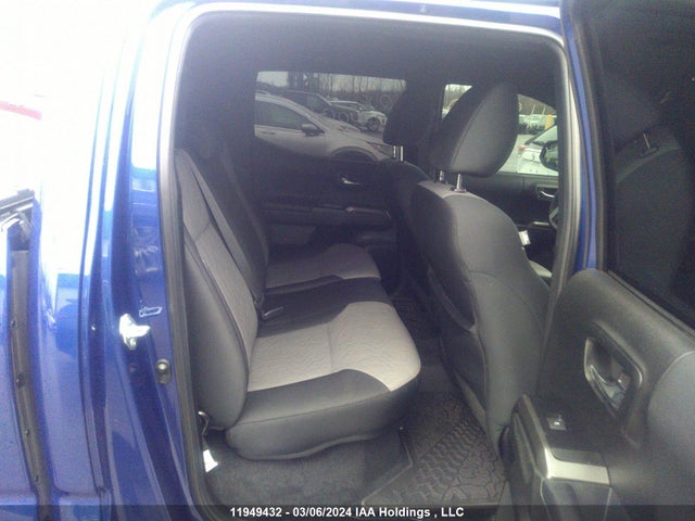 Toyota Tacoma 2022 3TYDZ5BN6NT014989 Image 8