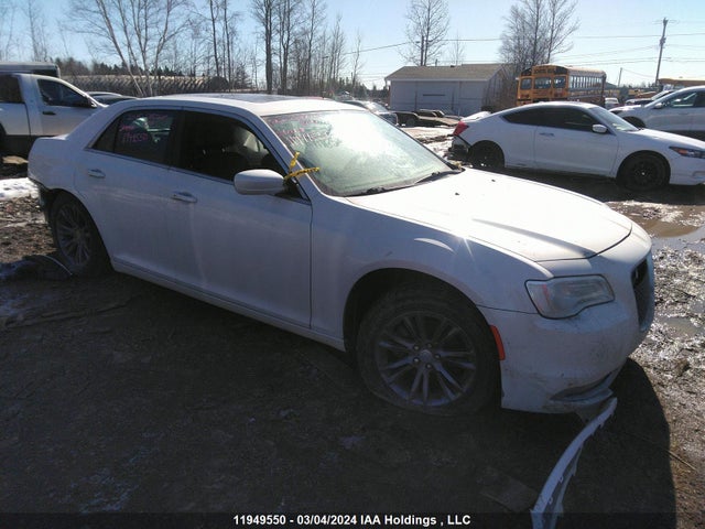 2C3CCAAG1GH216410 Chrysler 300 Limited