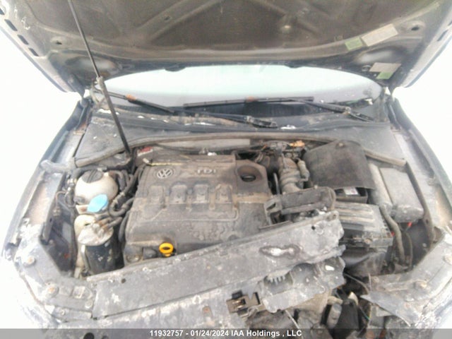 1VWBV7A36FC022469 Volkswagen PASSAT