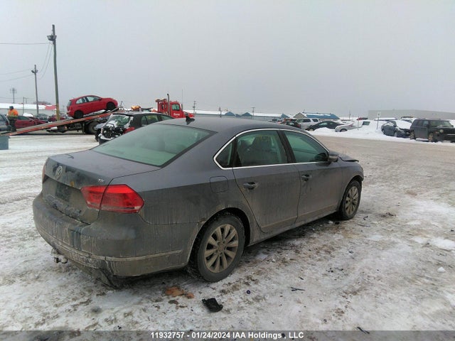 1VWBV7A36FC022469 Volkswagen PASSAT