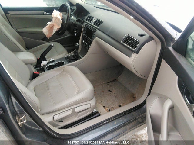 1VWBV7A36FC022469 Volkswagen PASSAT
