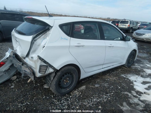 Hyundai ACCENT 2017 KMHCT5AE7HU361320 Image 4