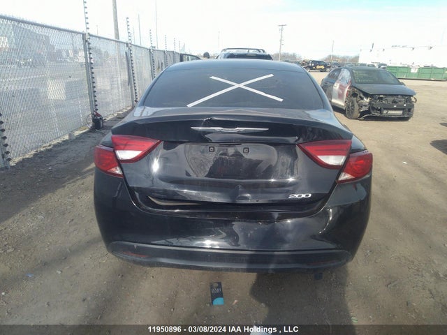 Chrysler 200 LX 2015 1C3CCCFB5FN570428 Image 17