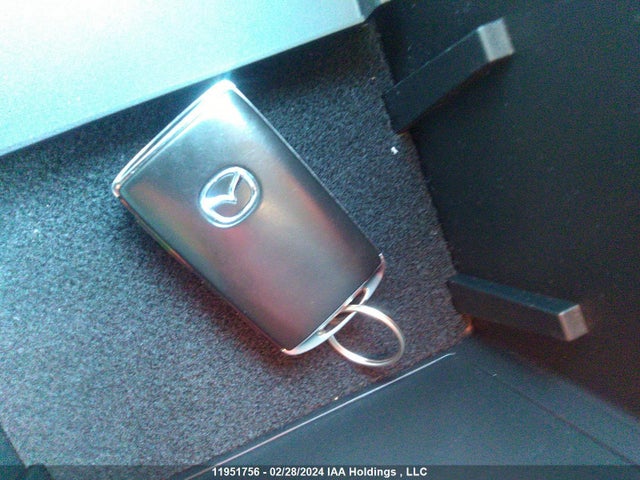 JM1BPBDY5M1317952 Mazda 3 Premium