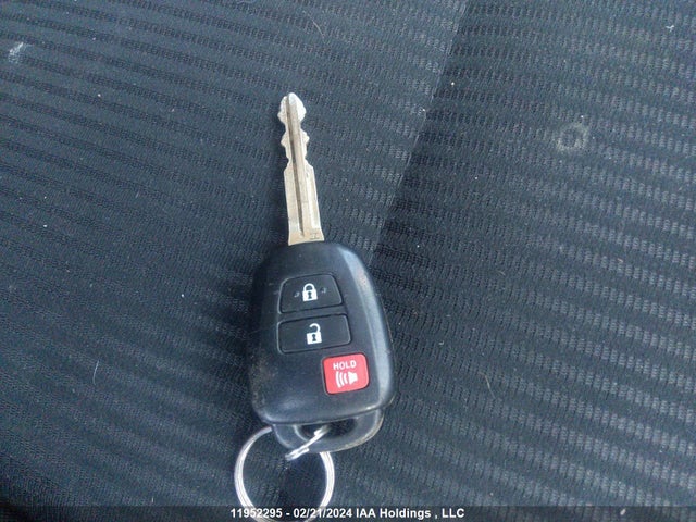 Toyota RAV4 LE 2017 2T3BFREV8HW635426 Image 11