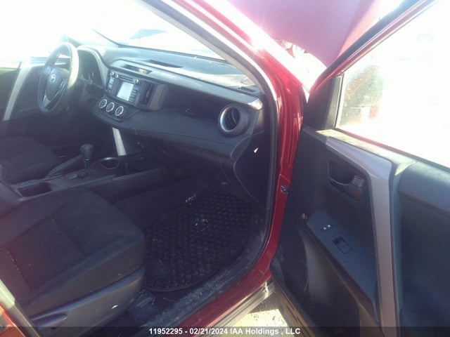 Toyota RAV4 LE 2017 2T3BFREV8HW635426 Image 5