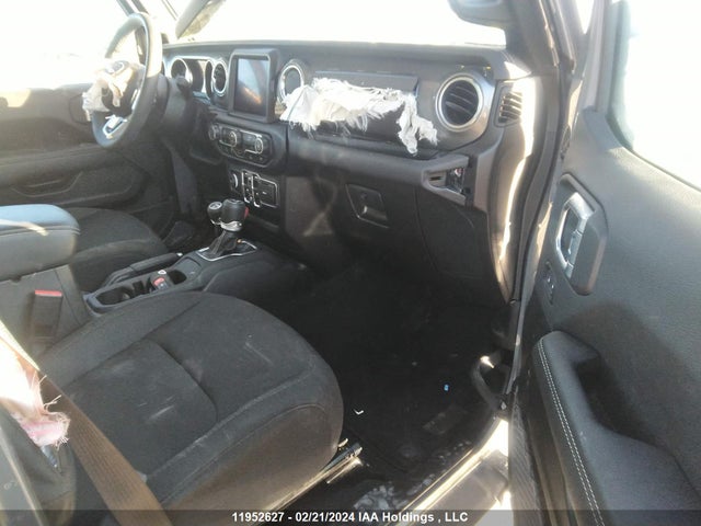 1C4HJXEG5PW673470 Jeep Wrangler 4-door Sahara