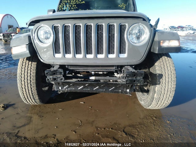 1C4HJXEG5PW673470 Jeep Wrangler 4-door Sahara