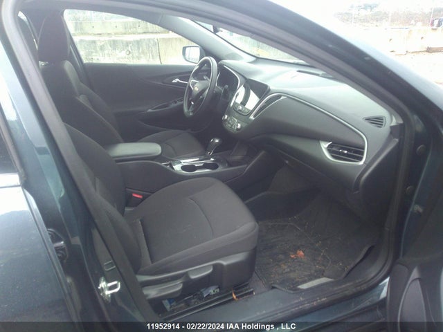 1G1ZB5ST5LF000320 Chevrolet Malibu