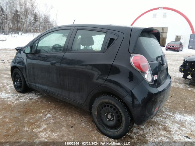 Chevrolet SPARK 1LT 2014 KL8CD6S99EC512290 Image 3
